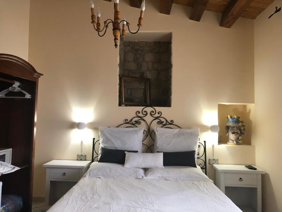 San Noto Antica Residenza Di Caccia Bed and Breakfast Ficarra Eksteriør billede