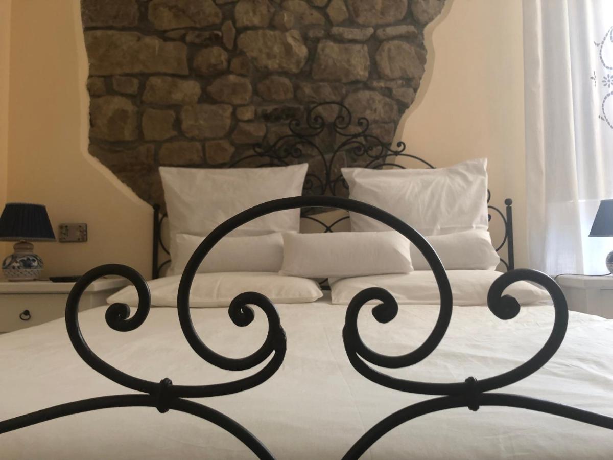 San Noto Antica Residenza Di Caccia Bed and Breakfast Ficarra Eksteriør billede