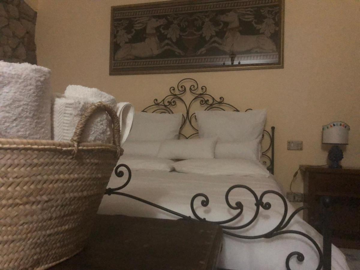 San Noto Antica Residenza Di Caccia Bed and Breakfast Ficarra Eksteriør billede
