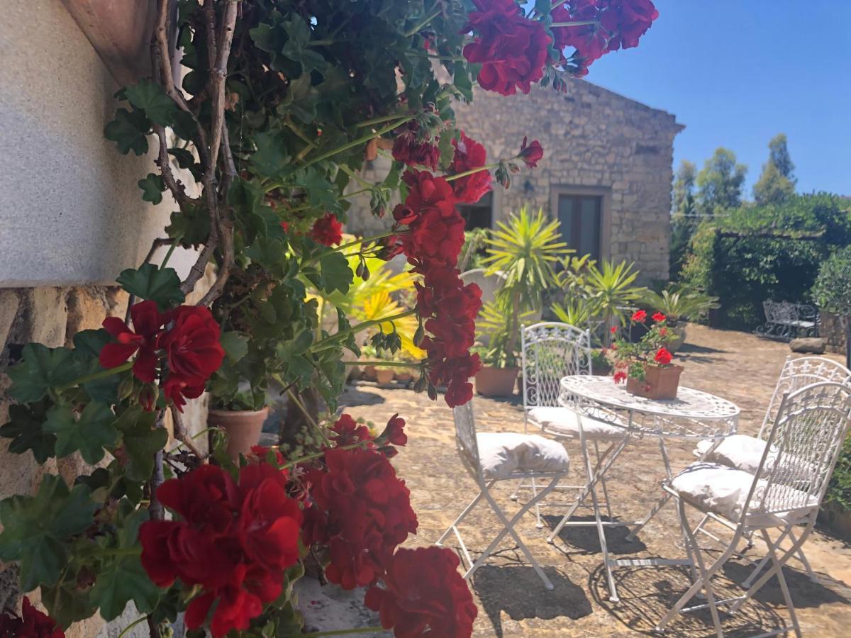 San Noto Antica Residenza Di Caccia Bed and Breakfast Ficarra Eksteriør billede