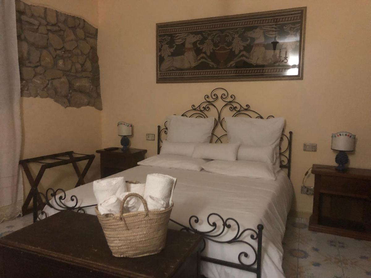 San Noto Antica Residenza Di Caccia Bed and Breakfast Ficarra Værelse billede