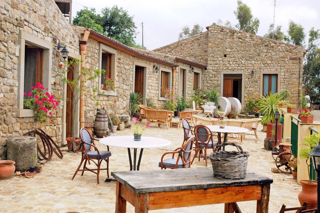 San Noto Antica Residenza Di Caccia Bed and Breakfast Ficarra Eksteriør billede